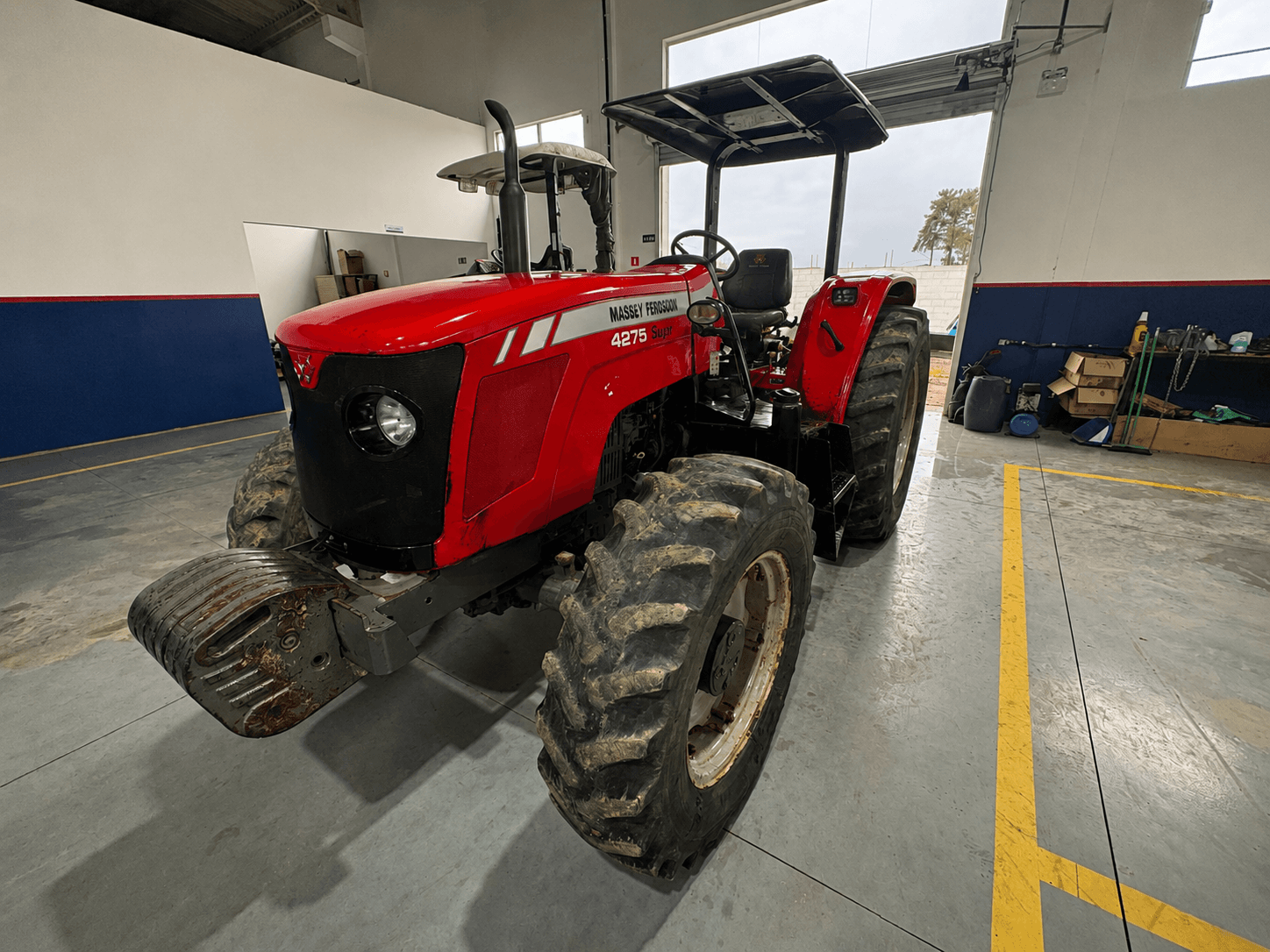 Trator Massey Ferguson MF 4275 4x4 75cv Semi-cabinado (2010) – 6.000h